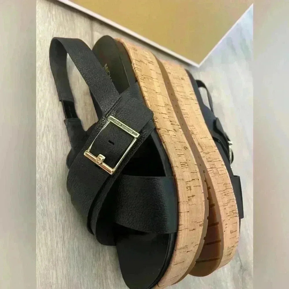 MICHAEL KORS - Easton Sandal Black 8 - Picture 5 of 12